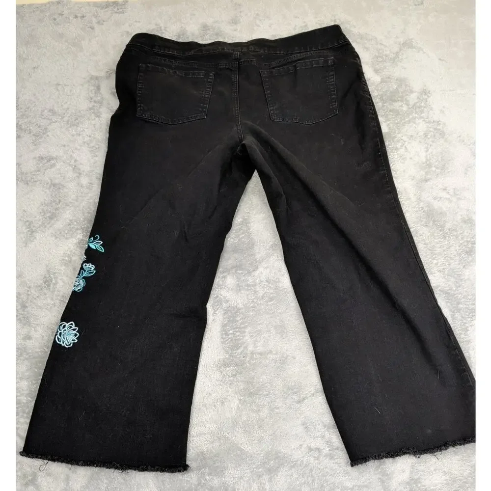 Pioneer Woman Black Floral Embroidered Pull On Jeans size XL